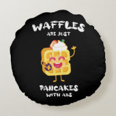 ワッフルは腹筋付きのパンケーキのよう ラウンドクッション (裏面)