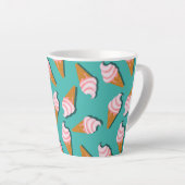 ワッフルコーンのアイスクリームと凍っていヨーグルト模様 カフェラテマグ (右アングル)