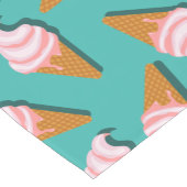 ワッフルコーンのアイスクリームと凍っていヨーグルト模様 ショートテーブルランナー (コーナー)