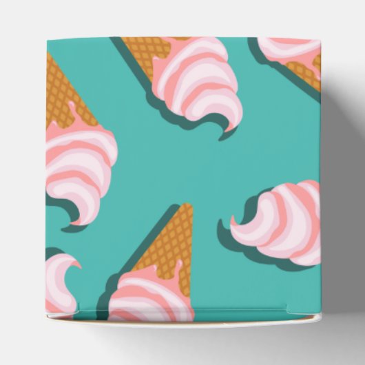 ワッフルコーンのアイスクリームと凍っていヨーグルト模様 フェイバーボックス (上部)