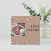 ワッフル立ち上がりシャイン誕生日招待状 招待状 (スタンド正面)