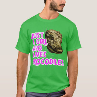 ワニが大好きな女の子 Tシャツ