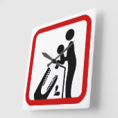 ワニ園の食べ物を与えベビーをしない スクエア壁時計 (傾斜)