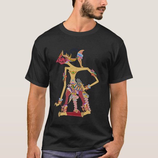 ワヤン・セトヤキ 英雄的なジャワの人形デザイン Tシャツ (正面)