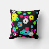 ワラミューズ | 日常のアートウェアとアクセサリ クッション (裏面)