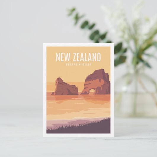 ワラリキビーチニュージーランドトラベルイラストレーション ポストカード (スタンド正面)