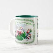 ワルツを踊るサンタ及び夫人クロースMug ツートーンマグカップ (正面左)