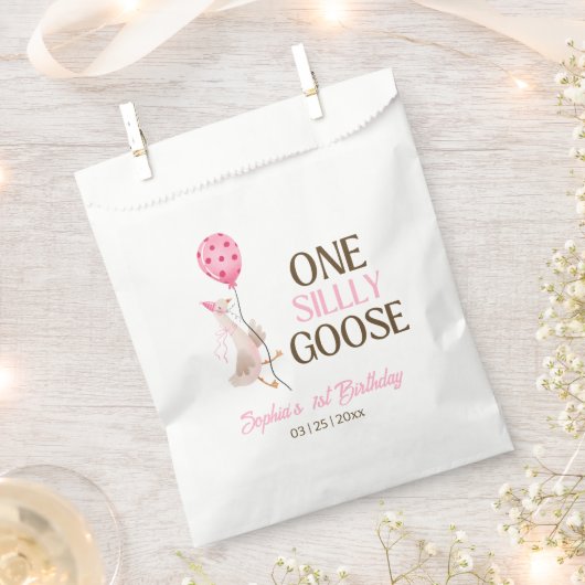 ワンガ間抜けース誕生日、ガール1stバースデーピンク フェイバーバッグ (クリップ留めされた状態)
