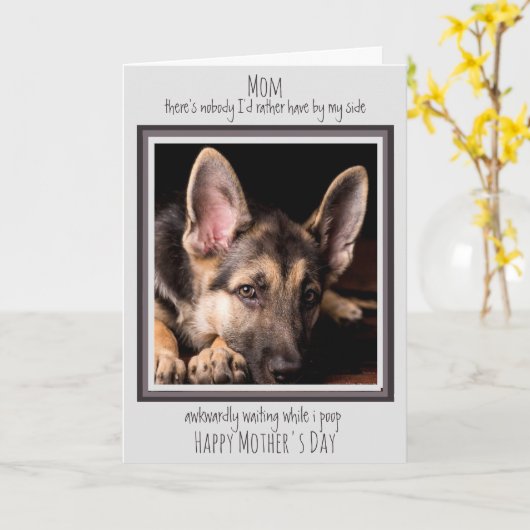ワンコママ 面白い 幸せな母の日 かわいい犬のうんち カード (黄色い花)