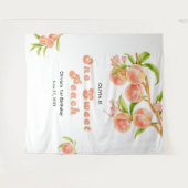 ワンスイートピーチフルーツガール1st誕生日の背景 タペストリー (正面(横))