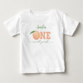 ワンスイートピーチ 女の子のファーストバースデー ベビーTシャツ (正面)