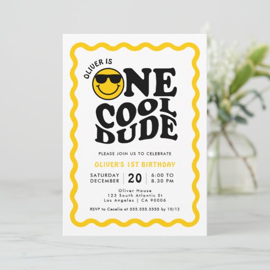 ワンダクールデイエローハッピー顔ボーイ1st誕生日 招待状 (スタンド正面)