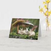 ワンダーランドのウサギ（ウサギとマッシュルームカード） カード (黄色い花)