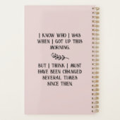 ワンダーランドアートのアリスのかわいいピンクの毛虫 プランナー手帳 (裏面)