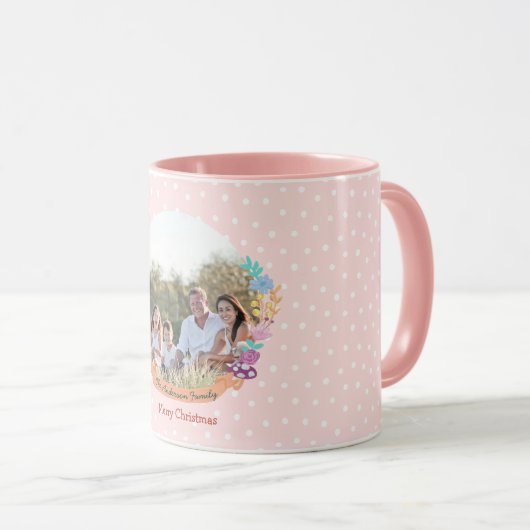 ワンダーランド猫フローラリースクリスマス写真ピンク マグカップ (正面右)