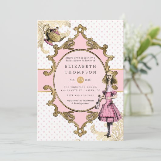 ワンダーランド金ゴールドの赤ちゃんシャワーのピンクとアリス 招待状 (スタンド正面)