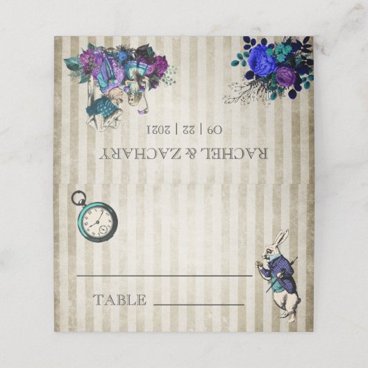ワンダーランド・ヴィンテージ・ウェディングのアリス プレイスカード (外部開封)