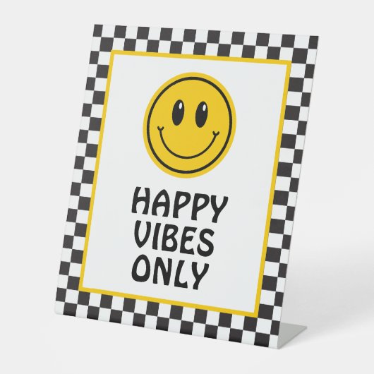 ワンハッピードゥデスマイル顔テーブルシンボルや象徴 台座サイン (正面)