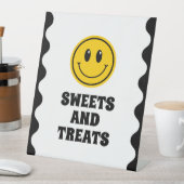 ワンハッピードスイーツアンドトリートテーブルサイン 台座サイン (インサイチュ)