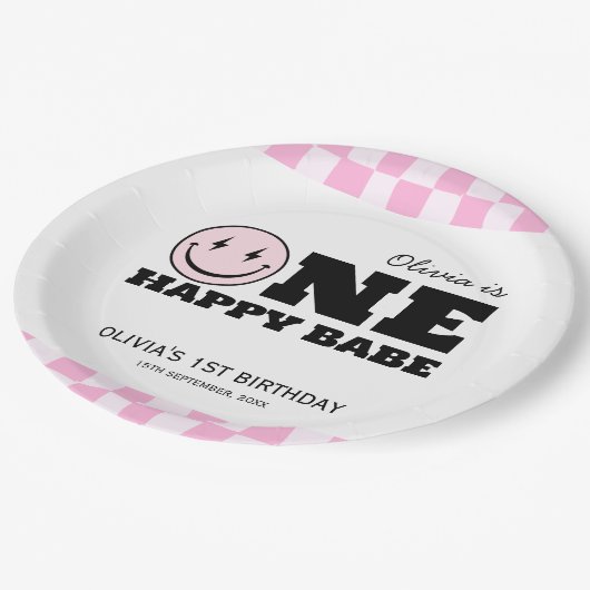 ワンハッピーバーベピンク市松模様に誕生日 ペーパープレート (アングル)