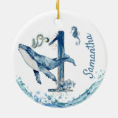 ワンファースト誕生日パーソナライズされたチャイルドホエールセラミ セラミックオーナメント (裏面)