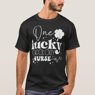 ワンラッキーオンコロジーナーススクラブおもしろいSt patricksD Tシャツ