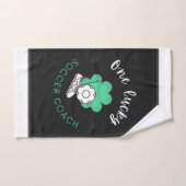 ワンラッキーサッカーコーチユーモアおもしろい引用文ブラックおもしろい ハンドタオル (ハンドタオル)