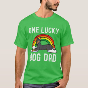 ワンラッキードッグパパドバーマンサンパトリックの日レインボ Tシャツ