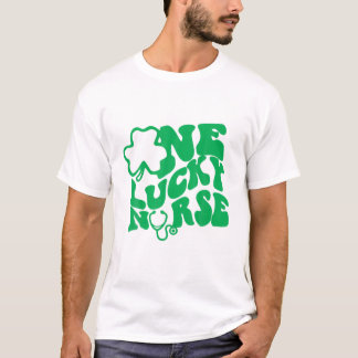ワンラッキーナーススクラブRN ICU ERSt patricks dayニュー Tシャツ