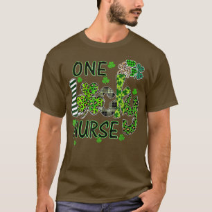 ワンラッキーナースセントパトリックのデイシャムロックヒョウ Tシャツ
