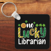 ワンラッキーライブラリアンスクールセントパトリックの日 キーホルダー (正面)