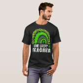 ワンラッキー先生レインボーおもしろいSt patricks day20 Tシャツ (正面フル)