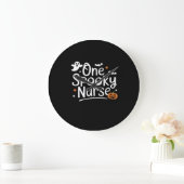 ワン不気味ナースおもしろい幽霊ナースハロウィーンエッセン ラージ壁時計 (ホーム)