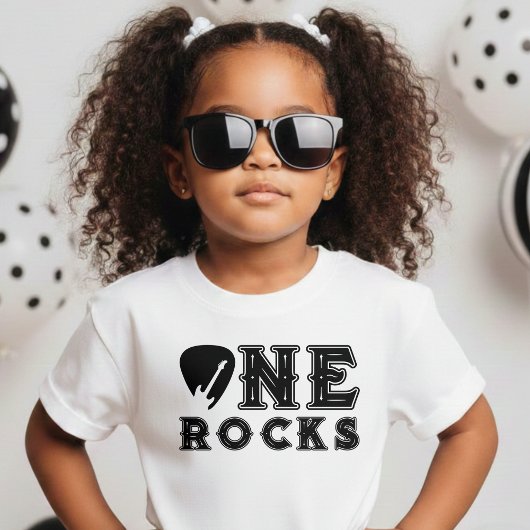 ワン・ロックス ギターピック 1歳の誕生日パーティー ベビーTシャツ