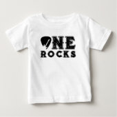 ワン・ロックス ギターピック 1歳の誕生日パーティー ベビーTシャツ (正面)