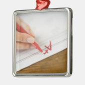 ワークシートの等級とAを書いている先生 メタルオーナメント (左)