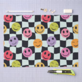 ワープした白黒のチェッカーボード上の幸せな顔 薄葉紙 (クラフト)