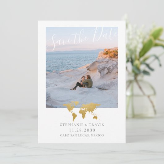 ワールドマップとハートの目的地のウェディングフォト セーブザデート (スタンド正面)