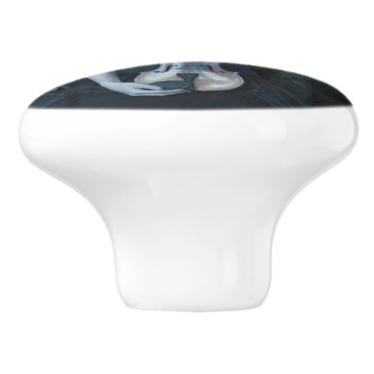 ヴァイオリンビクトリアンダークファンタジーを持つゴシック色の少女 セラミックノブ (側面)