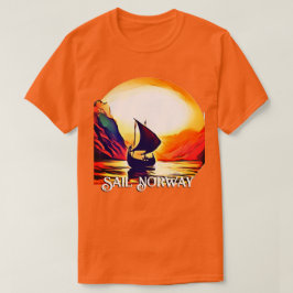ヴァイキング船でノルウェーを航海 Tシャツ