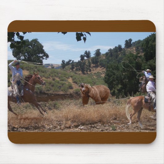 ヴァケロスのロープをかけるハイイログマのマウスパッド マウスパッド (正面)