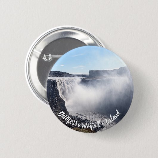 ヴァトナホカル国立公園のデッティフォス滝- 缶バッジ (正面&裏面)