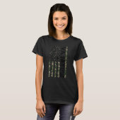 ヴァナースカモフラージアメリカ国旗の愛国的ナース Tシャツ (正面フル)
