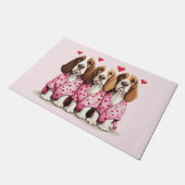 ヴァレンティーンズデイバスセットハウンドドッグ ドアマット (アングル)