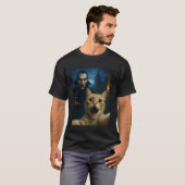 ヴァンパイアとセルフィーを撮る猫 笑える猫 Tシャツ (正面フル)