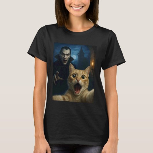 ヴァンパイアと猫のセルフィー 楽しい猫 Tシャツ (正面)