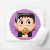 ヴァンパイア・ハロウィーンの衣装を着た可愛い男の子 マウスパッド (マウス)