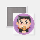 ヴァンパイア・ハロウィーンの衣装を着た可愛い男の子 マグネット (正面/裏面)