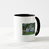 ヴァーサー大学メモリアル噴水の眺め マグカップ (正面右)