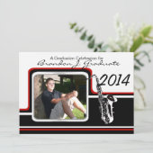 ヴァーシティバンド サックスフォン 卒業写真 赤 招待状 (スタンド正面)